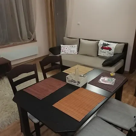 Appartement Evrika 19 *
